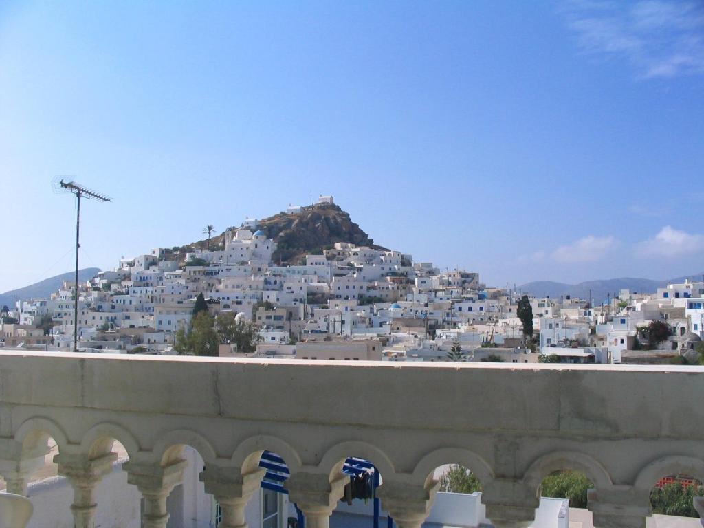 Hotel Parthenon Chora de Ios Habitación foto
